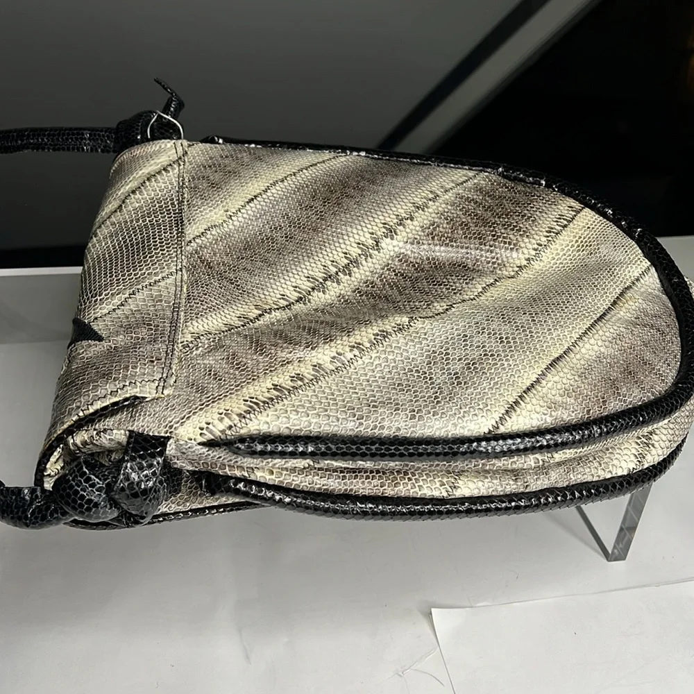 Snakeskin Large Magnetic Flap Geometric Lightly Padded Shoulder Bag New wTags